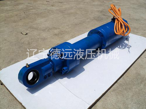 CD内置位移傳(chuán)感器液壓缸(gāng)