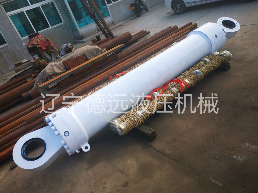 CD350系列重型液(yè)壓缸，行程5米(mǐ)
