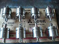 安全(quán)鉗用碟簧油(you)缸