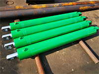 尾部(bu)自動調心液(ye)壓缸D160-100-1500