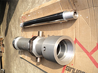 位移(yi)傳感回轉油(you)缸